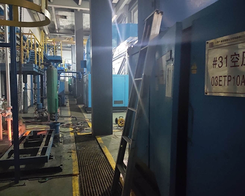 神頭二電廠——3號干除灰空壓機(jī)車間4臺(tái)康普艾